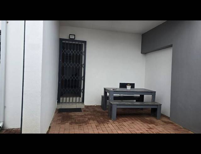 3 BEDROOM TOWNHOUSE FOR SALE IN PARKDENE